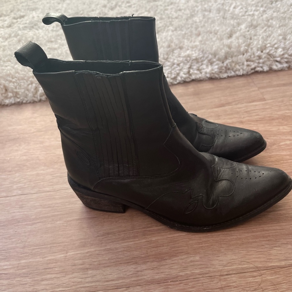 Short Cowboy Boots
